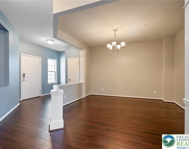 8455 Starling Road - Photo Thumbnail 5