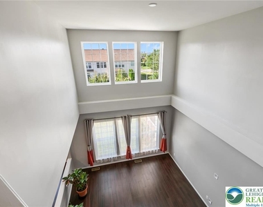 8455 Starling Road - Photo Thumbnail 13