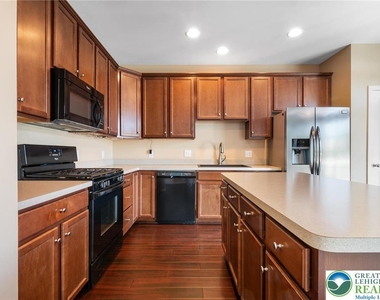 8455 Starling Road - Photo Thumbnail 8