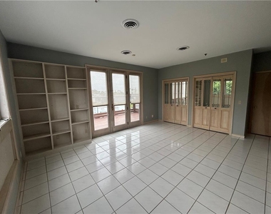 1415 E Pennsylvania Street - Photo Thumbnail 10