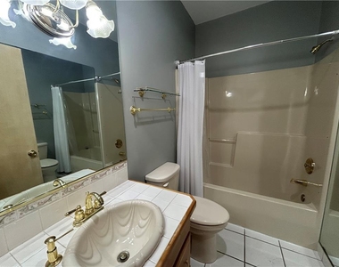 1415 E Pennsylvania Street - Photo Thumbnail 12