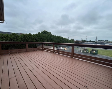 1415 E Pennsylvania Street - Photo Thumbnail 14