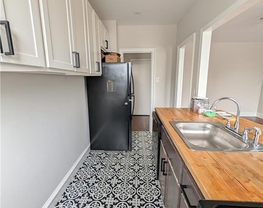 1458 Northampton Street - Photo Thumbnail 2