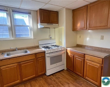 1224 Lehigh Street - Photo Thumbnail 4