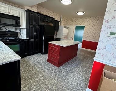 226 N 2nd Street - Photo Thumbnail 9