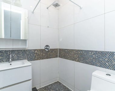 992 Broadway - Photo Thumbnail 4