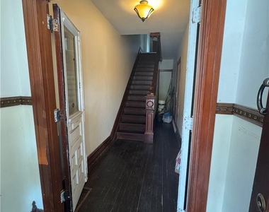 1501 W Turner Street - Photo Thumbnail 2