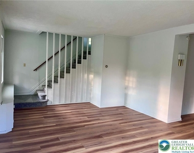 5163 Forniciari Drive - Photo Thumbnail 5