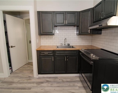 522 Jubilee Street - Photo Thumbnail 6