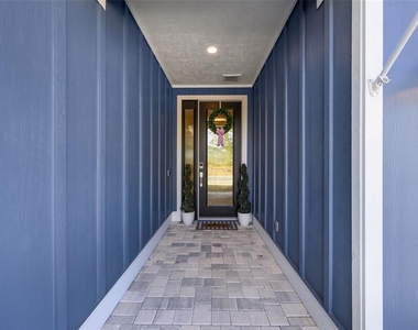 598 Sw 144th Drive - Photo Thumbnail 4
