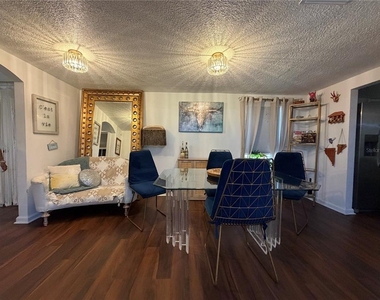 2425 Se 10th Avenue - Photo Thumbnail 4