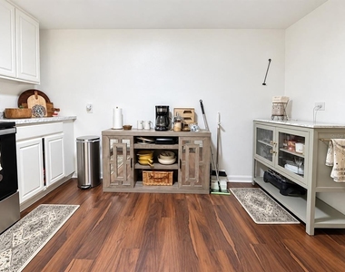 2425 Se 10th Avenue - Photo Thumbnail 3