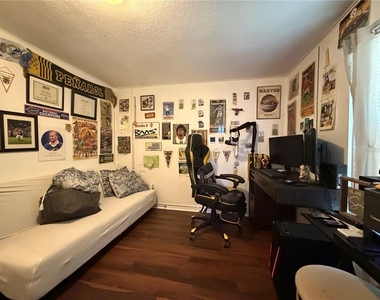 2425 Se 10th Avenue - Photo Thumbnail 3