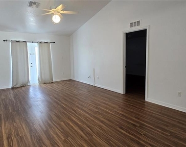 1500 Kayuni Drive - Photo Thumbnail 15