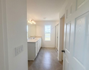 1438 Acorn Meadow Loop - Photo Thumbnail 8