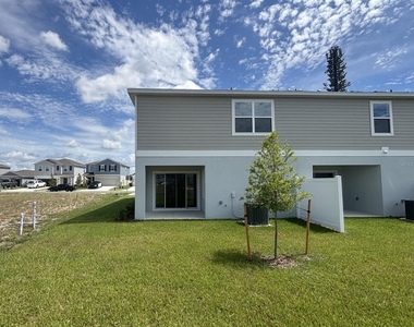 1438 Acorn Meadow Loop - Photo Thumbnail 15