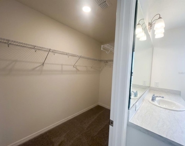 1438 Acorn Meadow Loop - Photo Thumbnail 9