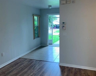 38 Lindsay Drive - Photo Thumbnail 12