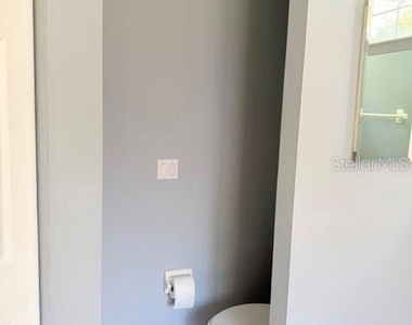 20 Palm Lane - Photo Thumbnail 14