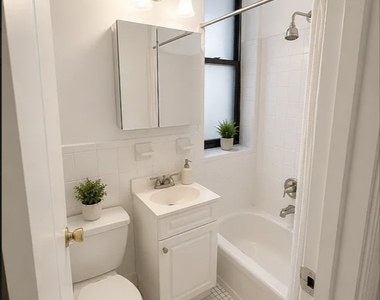  East 38th Street - Photo Thumbnail 3