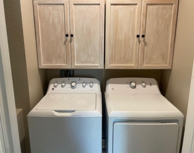 2966 Bay City Terrace - Photo Thumbnail 6