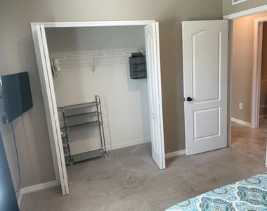 2966 Bay City Terrace - Photo Thumbnail 15