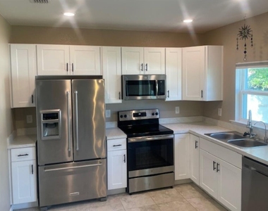 2966 Bay City Terrace - Photo Thumbnail 4