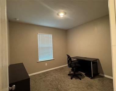 2966 Bay City Terrace - Photo Thumbnail 18