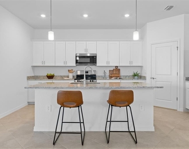 1536 Saddlewood Circle - Photo Thumbnail 17