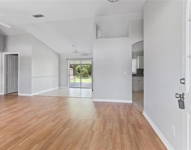 2745 Nellie Lane - Photo Thumbnail 5