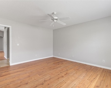 2745 Nellie Lane - Photo Thumbnail 23