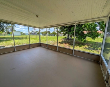 6734 Stardust Avenue - Photo Thumbnail 24