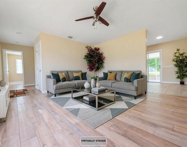 6734 Stardust Avenue - Photo Thumbnail 7