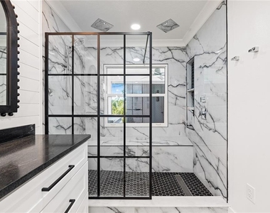 2500 Monterey Street - Photo Thumbnail 14