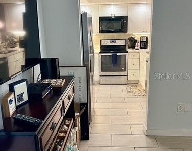 6301 Manatee Avenue W - Photo Thumbnail 8