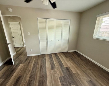 2716 Blossom Drive - Photo Thumbnail 6
