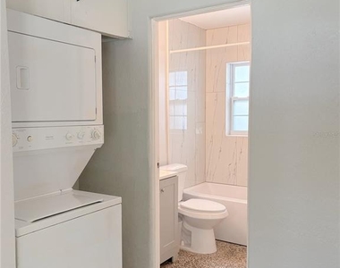 219 21st Street E - Photo Thumbnail 7