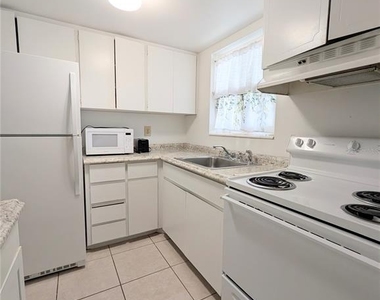 5872 Easy Street - Photo Thumbnail 3