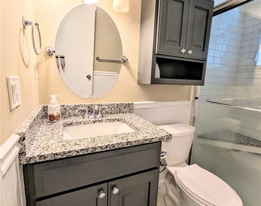 5872 Easy Street - Photo Thumbnail 17