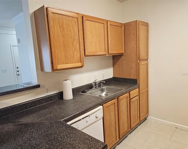 4802 51st Street W - Photo Thumbnail 8