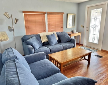 1706 Wisconsin Avenue - Photo Thumbnail 8