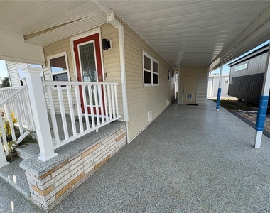 1706 Wisconsin Avenue - Photo Thumbnail 3