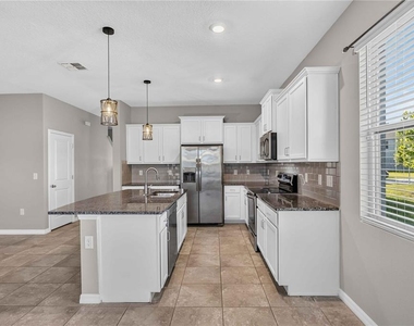 2683 Midnight Pearl Drive - Photo Thumbnail 6