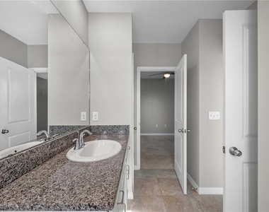 2683 Midnight Pearl Drive - Photo Thumbnail 31
