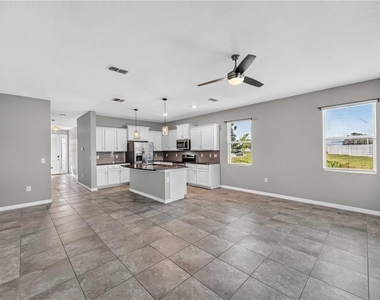 2683 Midnight Pearl Drive - Photo Thumbnail 10