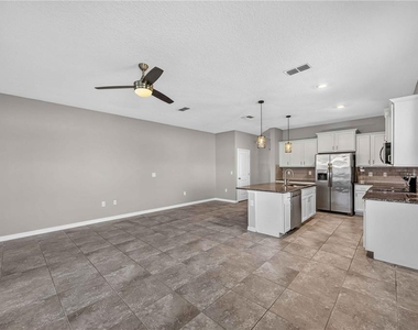 2683 Midnight Pearl Drive - Photo Thumbnail 11