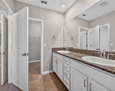 2683 Midnight Pearl Drive - Photo Thumbnail 20