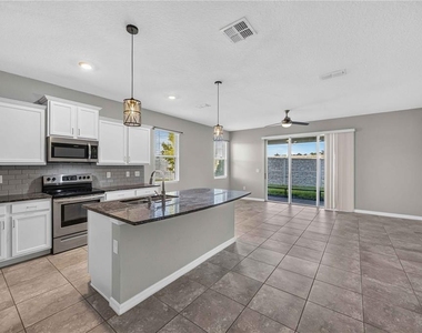2683 Midnight Pearl Drive - Photo Thumbnail 4
