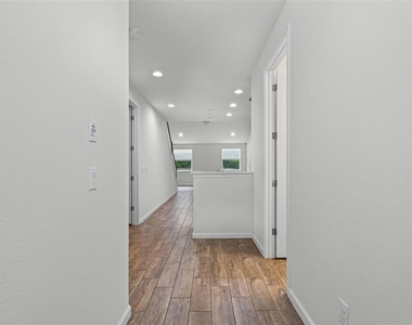 5248 Blossom Cove - Photo Thumbnail 3
