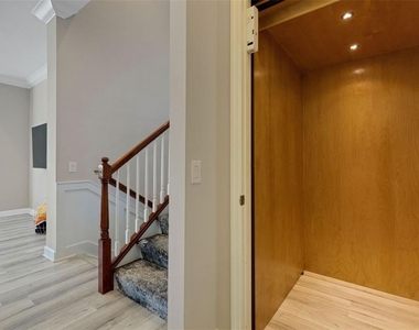 289 Sapphire Lake Drive - Photo Thumbnail 47